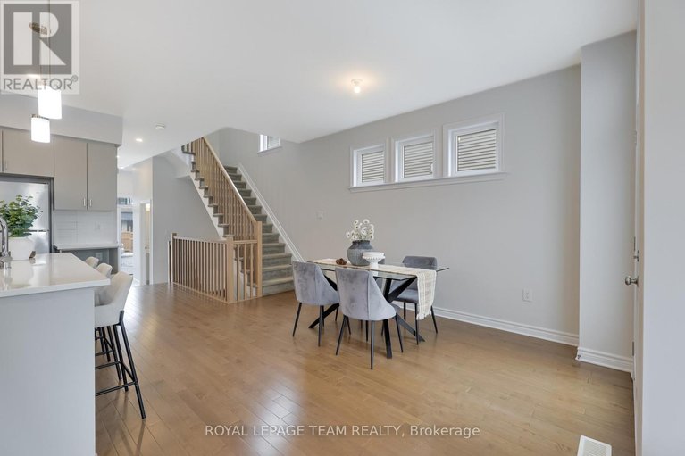 29464154/840-clapham-terrace/stittsville-south/ottawa/ontario/K2S2N8_23