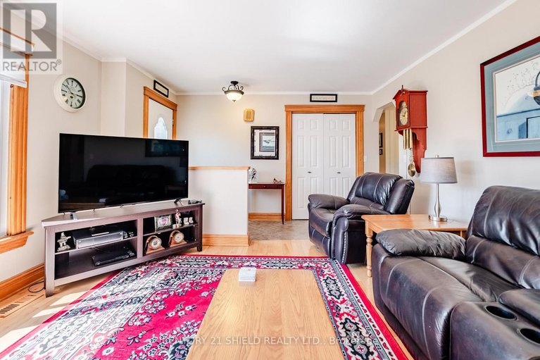 29038692/14215-county-rd-2-highway/south-stormont-osnabruck-twp/south-stormont/ontario/K0C1M0_12