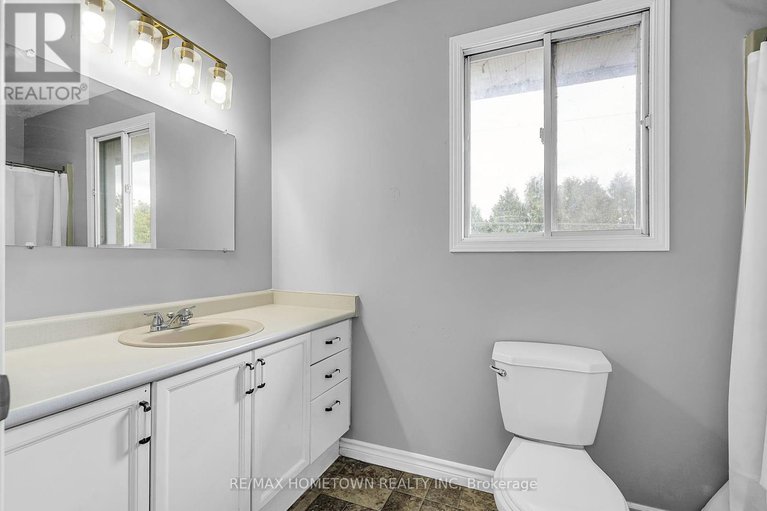 28791657/35-hustler-crescent/iroquois/south-dundas/ontario/K0E1K0_24