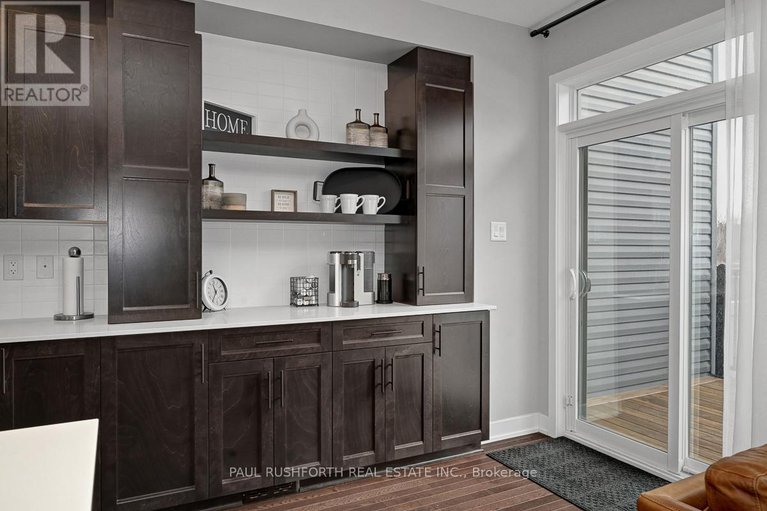 29138542/333-joshua-street/mer-bleuebradley-estatesanderson-park/ottawa/ontario/K1W0N7_14