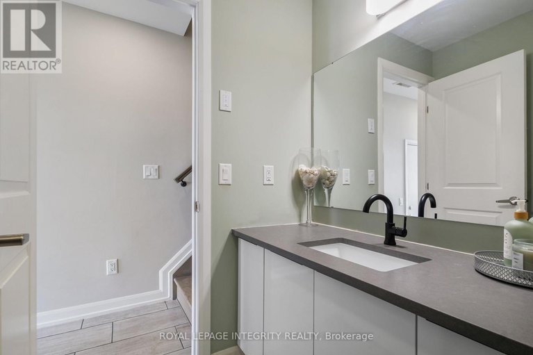 29648108/2722-draper-avenue/redwood-park/ottawa/ontario/K2H0C4_7