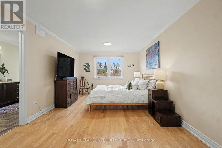 29590354/279-currell-avenue/westborohampton-park/ottawa/ontario/K1Z7J5_16