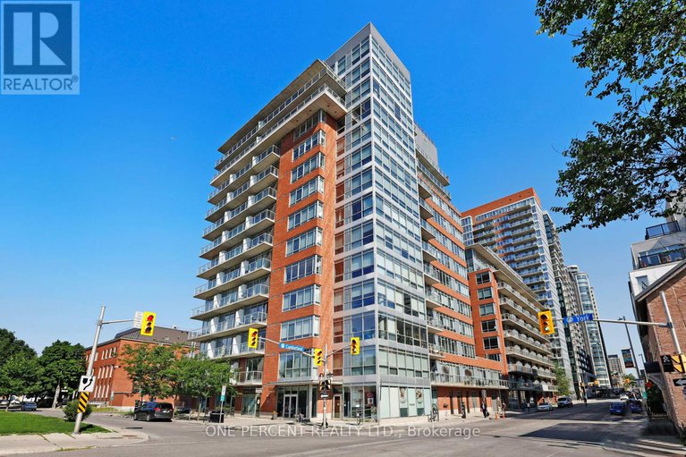 28529124/904-180-york-street/lower-townbyward-market/ottawa/ontario/K1N1J6_1