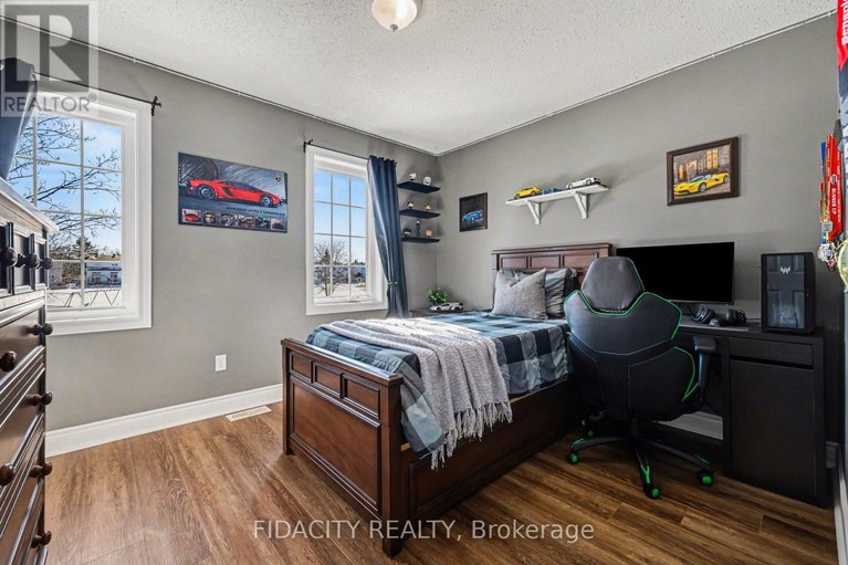 29601671/21-west-ridge-drive/stittsville-central/ottawa/ontario/K2S1S4_25