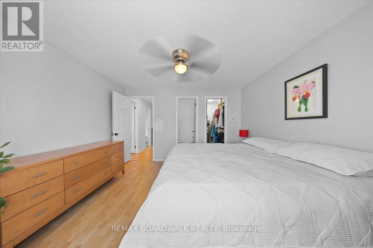 29671423/1837-windflower-way/chapel-hill/ottawa/ontario/K1C5Z8_24