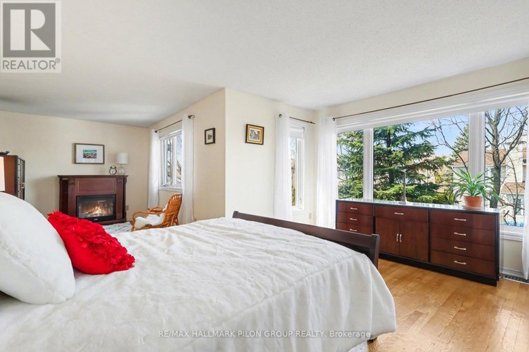 29646954/1709-sansonnet-street/chapel-hill/ottawa/ontario/K1C5Z5_17