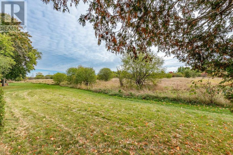 28995963/64-sullivan-avenue/meadowlandscrestview/ottawa/ontario/K2G1V2_40