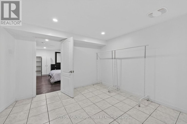 28916928/1000-adley-road-n/carson-grove/ottawa/ontario/K1J8B9_33