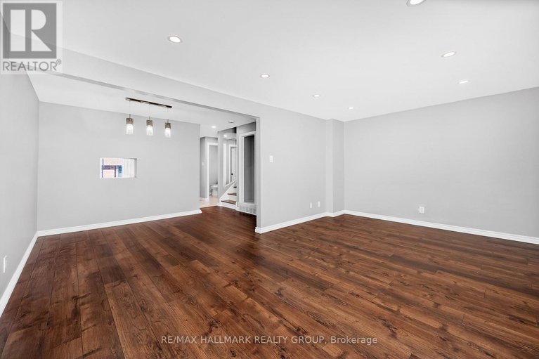 29163318/b-905-elmsmere-road/beacon-hill-south/ottawa/ontario/K1J8G4_13