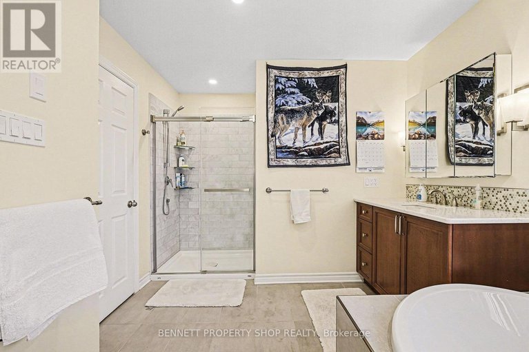 29325608/15-brandy-creek-crescent/bridlewood/ottawa/ontario/K2M2B8_24