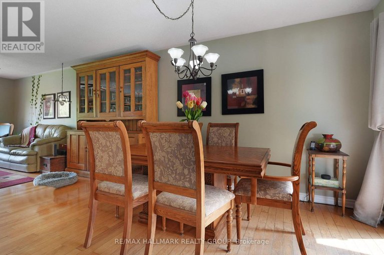28430481/184-old-pakenham-road/fitzroy/ottawa/ontario/K0A1X0_10