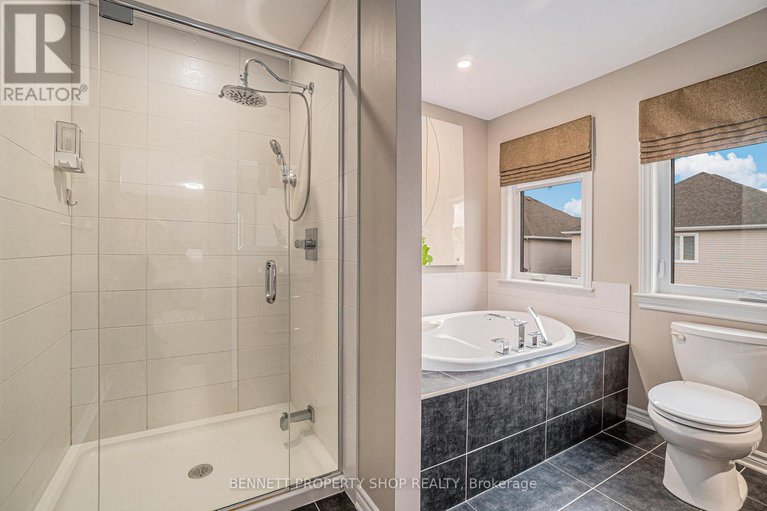 29034502/1870-maple-grove-road/stittsville-north/ottawa/ontario/K2S0W3_18