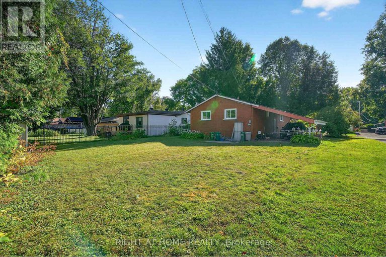 29114746/1153-adirondack-drive/kenson-park/ottawa/ontario/K2C2V2_38