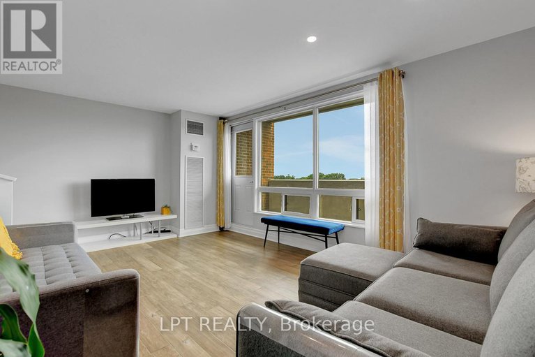 28834733/807-1100-ambleside-drive/woodroffe/ottawa/ontario/K2B8G6_15