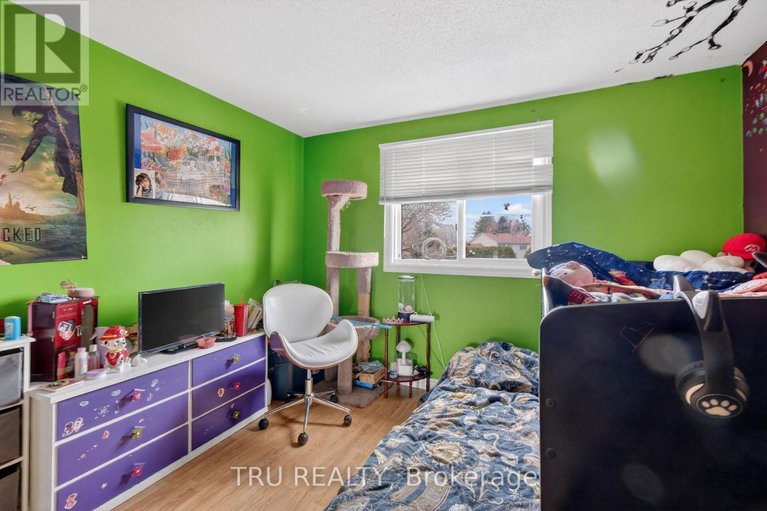 29689046/369-mockingbird-drive/chatelaine-village/ottawa/ontario/K1E2A6_20