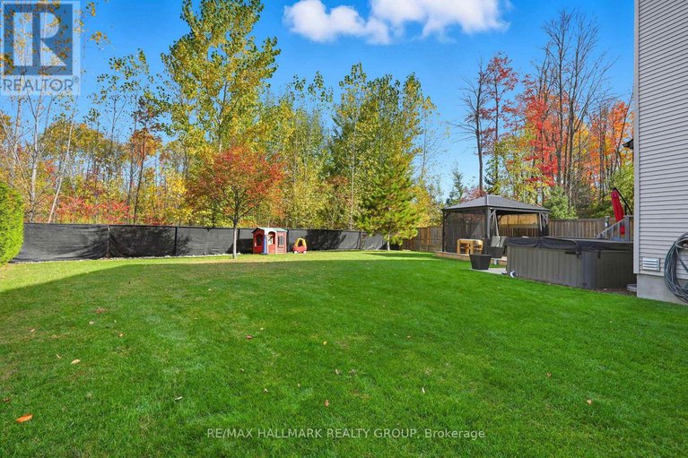 29091060/314-melodie-street/mer-bleuebradley-estatesanderson-park/ottawa/ontario/K1W0H9_34