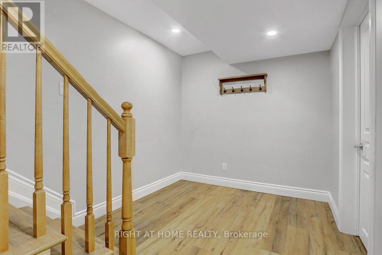 29269589/523-landswood-way/stittsville-south/ottawa/ontario/K2S0A6_36