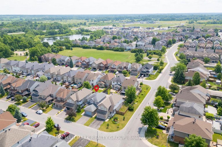 28553258/203-black-sage-crescent/riverside-southgloucester-glen/ottawa/ontario/K1V2J7_2