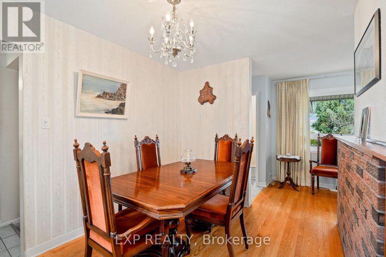 29114115/1233-meadowlands-drive-e/city-viewskylinefisher-heightsparkwood-hills/ottawa/ontario/K2E6K2_14