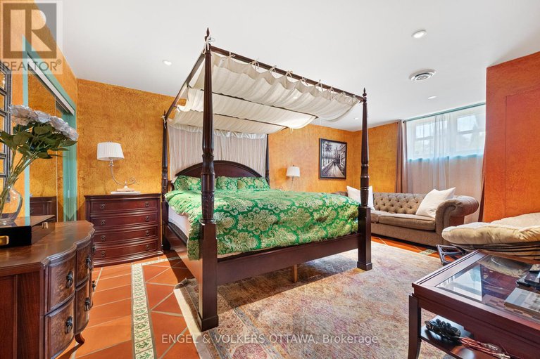 28324617/6-cypress-gardens/stittsville-south/ottawa/ontario/K2S1W5_40