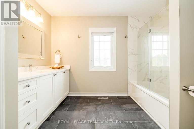 29469857/10-beechgrove-gardens/stittsville-south/ottawa/ontario/K2S1W5_28