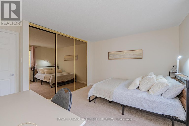 28965141/5-400-fenerty-court/katimavik/ottawa/ontario/K2L3A9_26