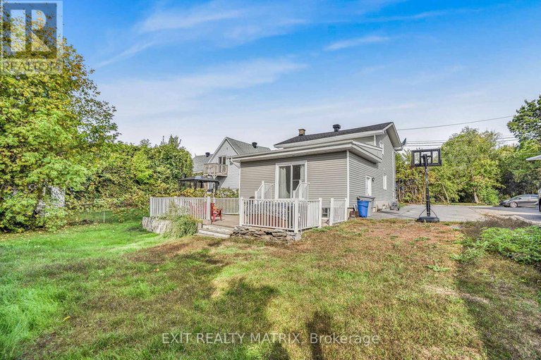 28914095/965-marston-street/lorignal/champlain/ontario/K0B1K0_27