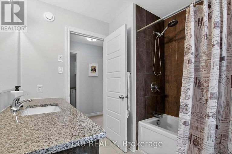 29479546/2850-grand-canal-street/half-moon-bay/ottawa/ontario/K2J0T3_24