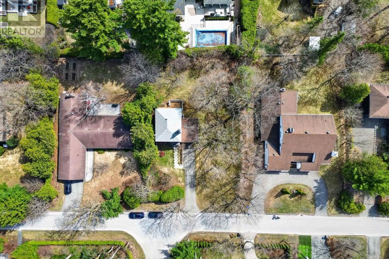 29680907/570-minto-place/rockcliffe/ottawa/ontario/K1M0A8_3