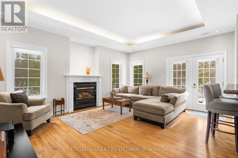 29633496/5-countryside-green/cedar-hillorchard-estates/ottawa/ontario/K2R1B5_17