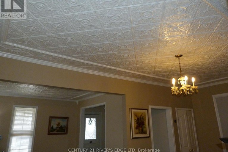 29471578/453-may-street/winchester/north-dundas/ontario/K0C2K0_47