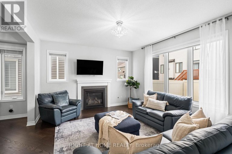 29253756/1131-apolune-street/half-moon-bay/ottawa/ontario/K2J6N8_20