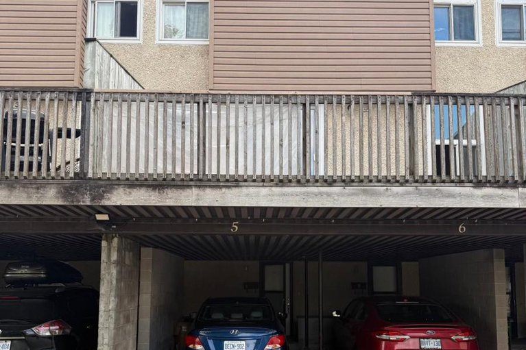 28938973/5-3415-uplands-drive/hunt-club/ottawa/ontario/K1V9N3_1