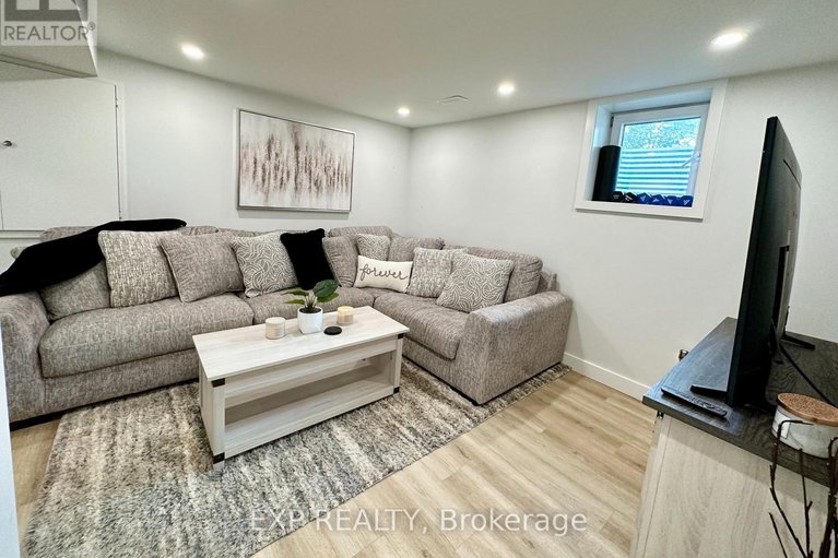 29339808/44-sherry-lane/manordale/ottawa/ontario/K2G3L8_20