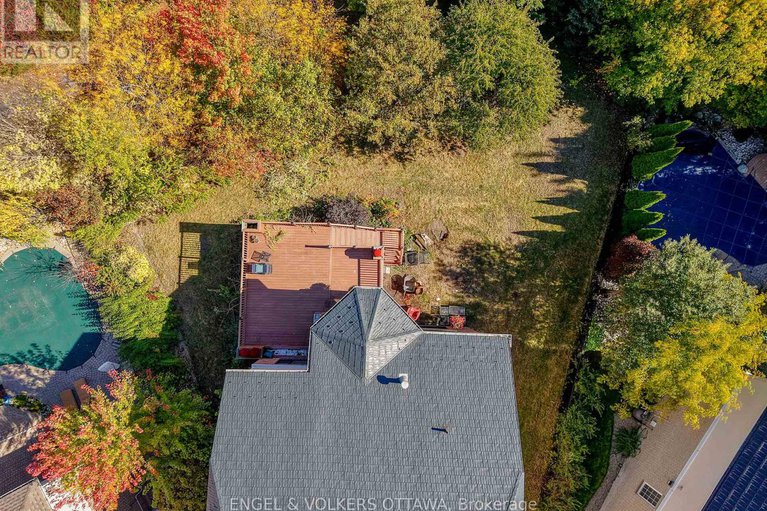 28946104/2139-blue-willow-crescent/orleans-village/ottawa/ontario/K1W1K5_36