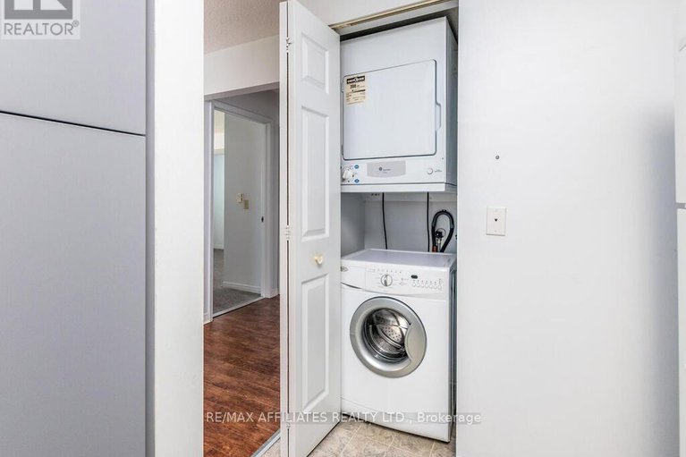 28469653/230-848-seyton-drive/westcliffe-estates/ottawa/ontario/K2H9G6_21