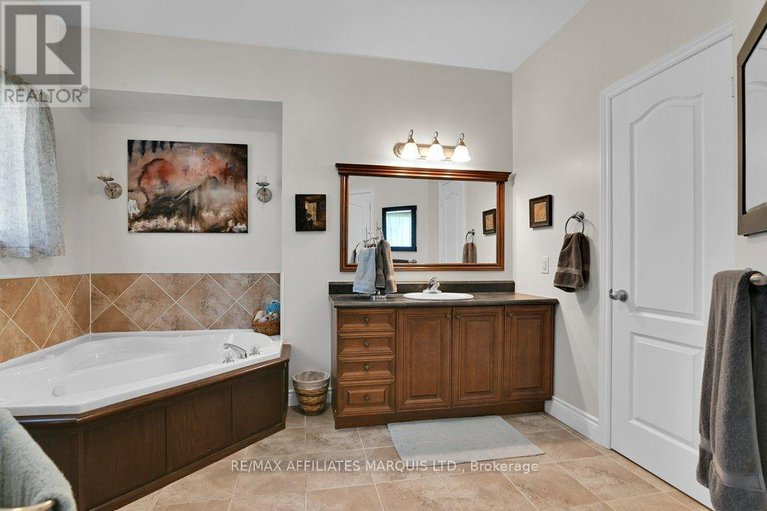 28184706/6798-riverview-drive/south-glengarry-charlottenburgh-twp/south-glengarry/ontario/K6H7M1_17