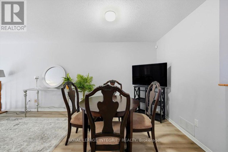 29001153/4471-harper-avenue/carson-grove/ottawa/ontario/K1J1C9_8