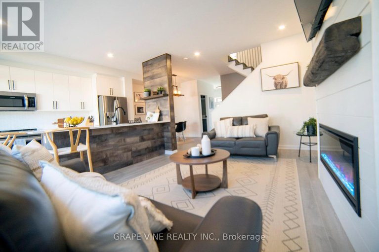 28962954/2057-caltra-crescent/half-moon-bay/ottawa/ontario/K2J6V4_16