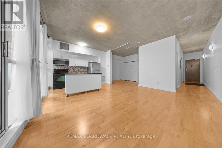 29579530/201-179-george-street/lower-townbyward-market/ottawa/ontario/K1N1J8_5