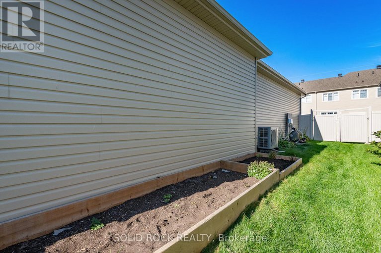 29243222/108-palfrey-way/emerald-meadowstrailwest/ottawa/ontario/K2V0A5_25