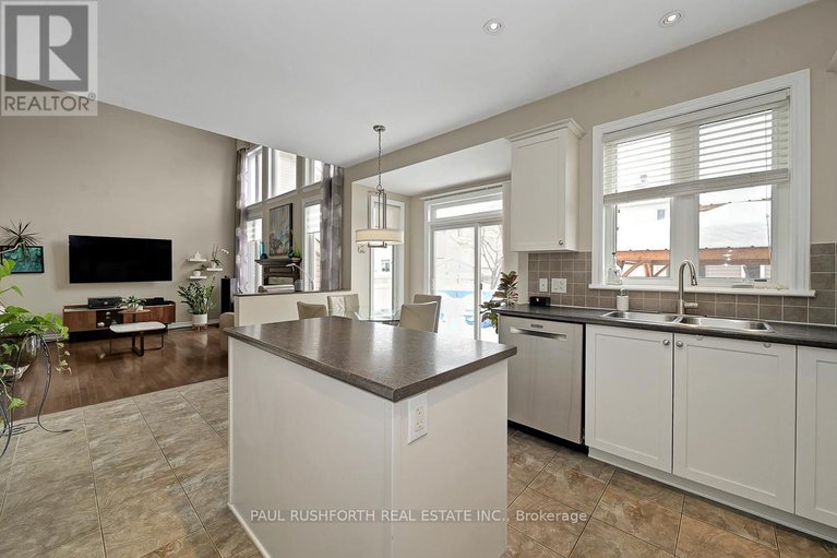 29427447/639-pine-vista-drive/springridgeeast-village/ottawa/ontario/K4A5B4_13