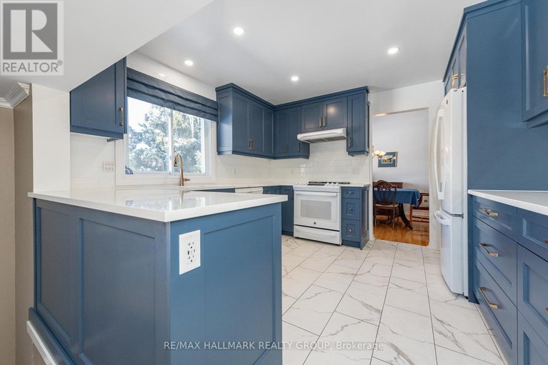 29331900/13-trotting-way/bridlewood/ottawa/ontario/K2M1B3_15