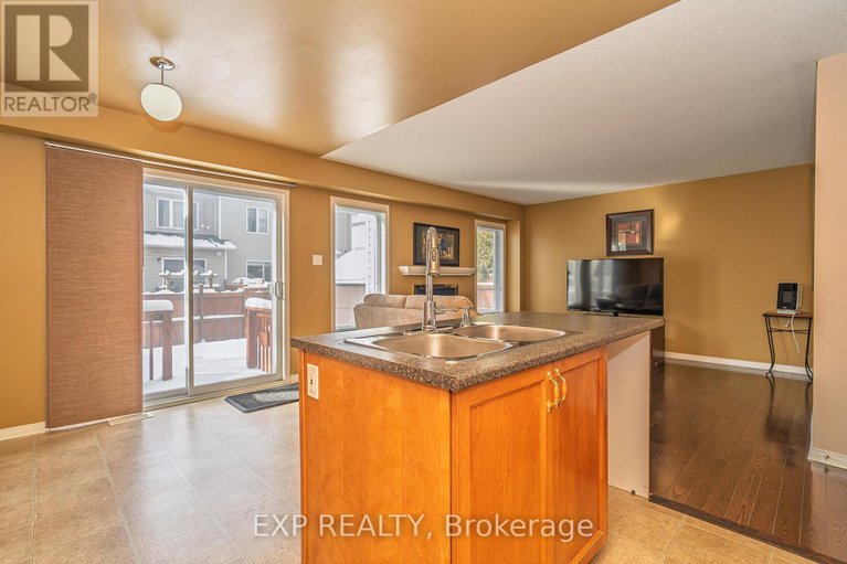 29098665/132-grovemont-drive/strandherd/ottawa/ontario/K2G6Z9_13