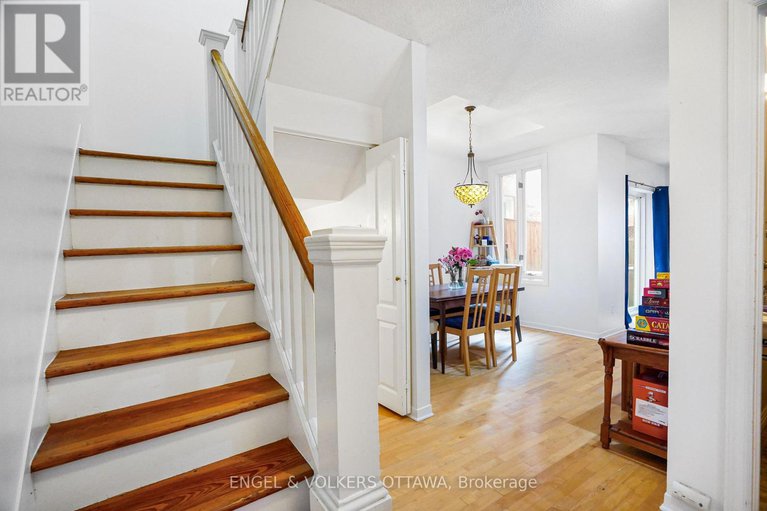 28681479/293-somerset-street-e/sandy-hill/ottawa/ontario/K1N6V9_10