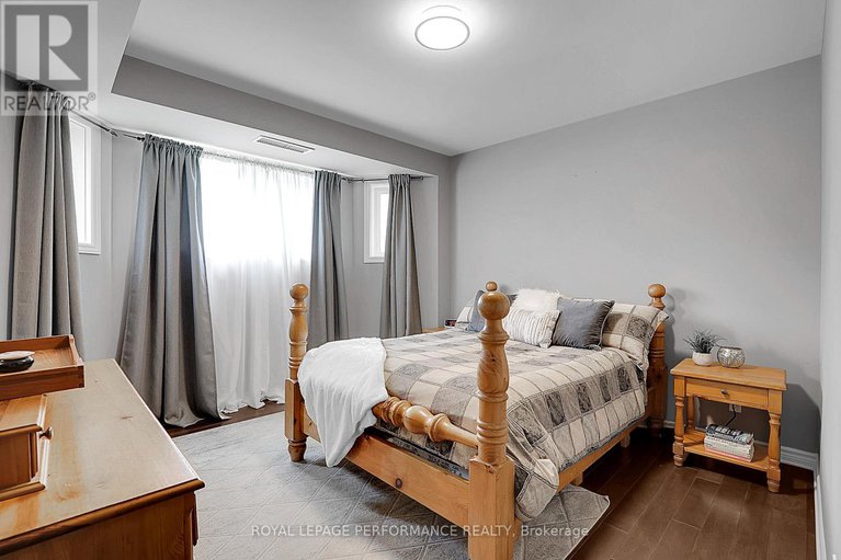 28468880/2-40-prestige-circle/chatelaine-village/ottawa/ontario/K4A0W9_13