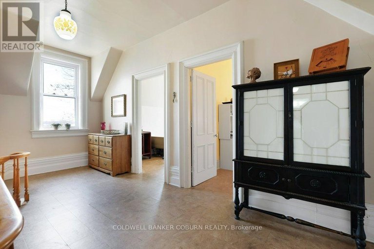 29456139/81-lakeshore-drive/morrisburg/south-dundas/ontario/K0C1X0_33