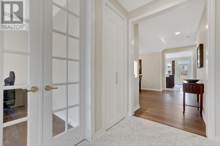 28379305/2782-grand-vista-circle/half-moon-bay/ottawa/ontario/K2J0W5_4