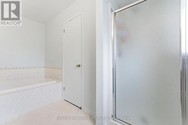 29392992/6254-sablewood-place/chapel-hill/ottawa/ontario/K1C7M5_18