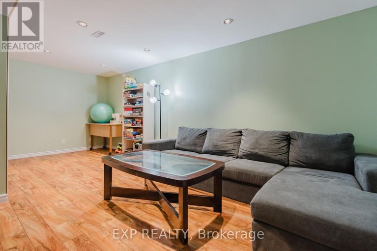 29647556/378-valade-crescent/fallingbrookpineridge/ottawa/ontario/K4A2V8_38